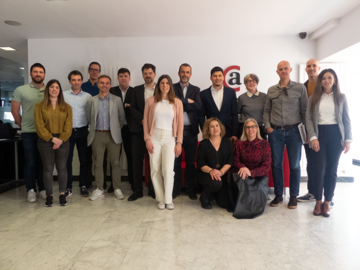 participantes, jurado y mentores de impulsa startup en Cámara de Álava